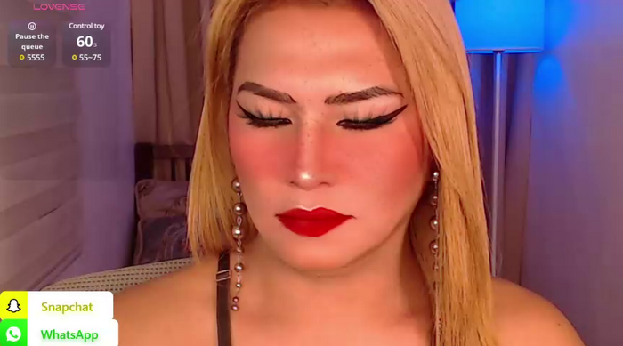 QUEEN_GIAMOORE69