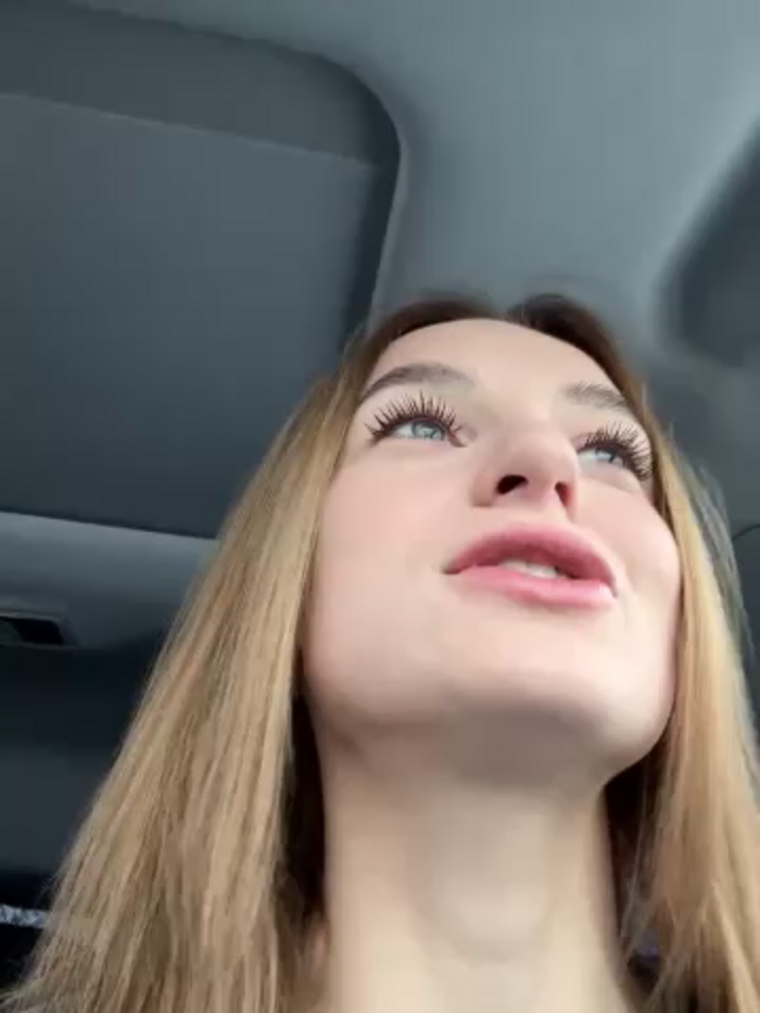 -AngelAri-