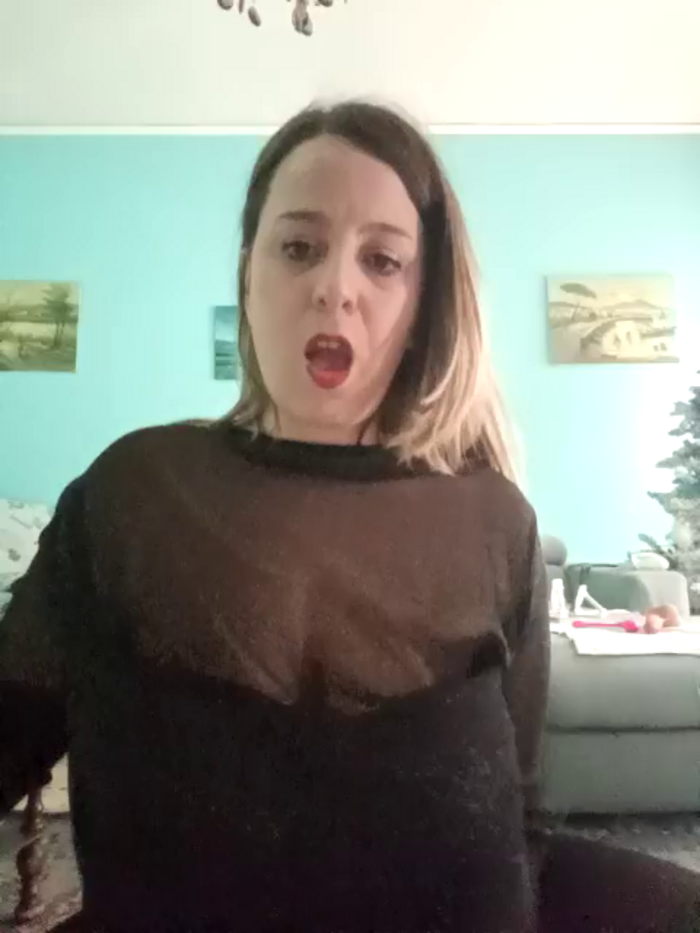 Emma96_hot