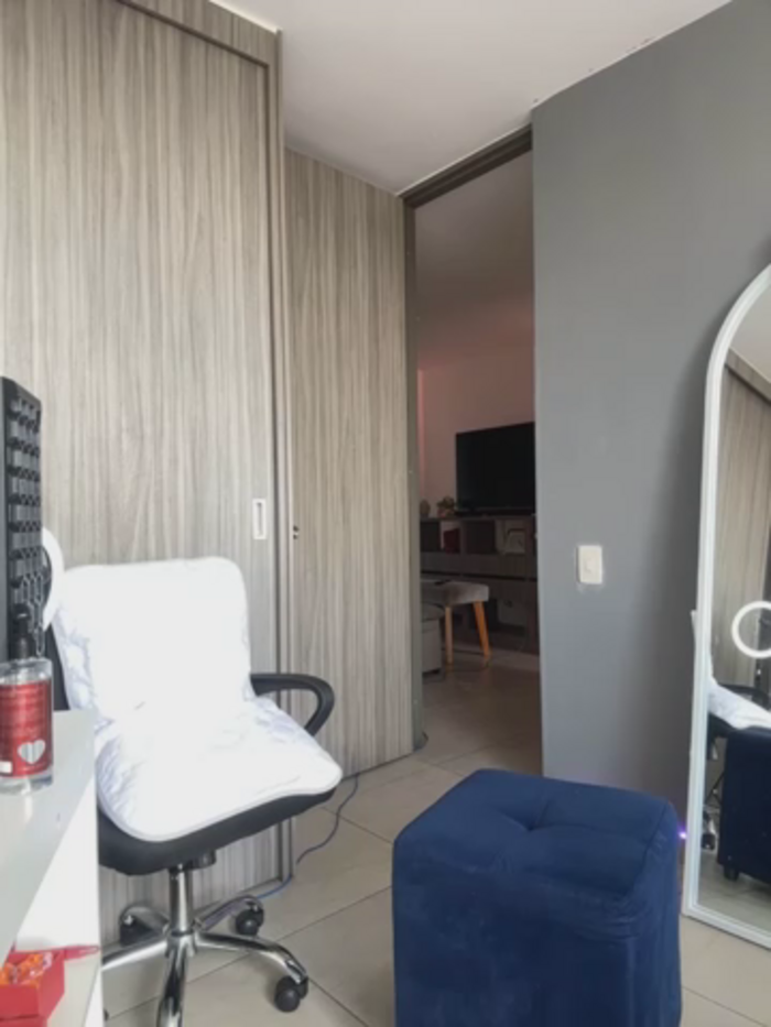 Libia_James