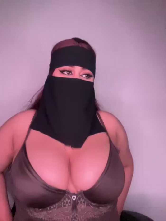 QueenDina777