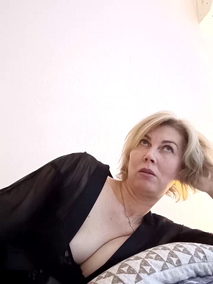 stellahere8