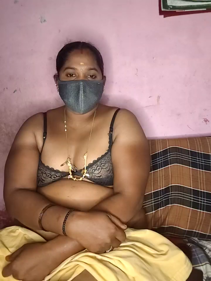 tamilvillagecouple1