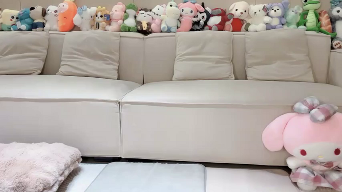 Angela-000