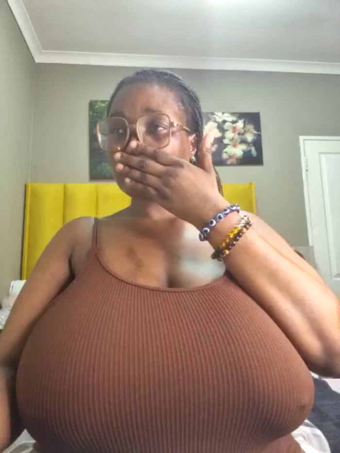 Bustygoddess32