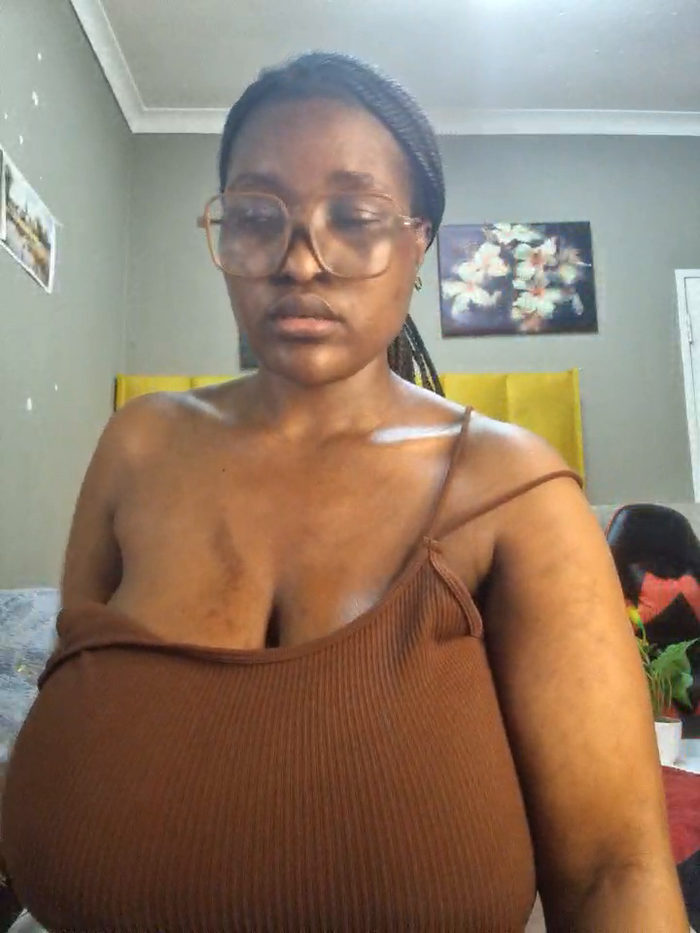 Bustygoddess32