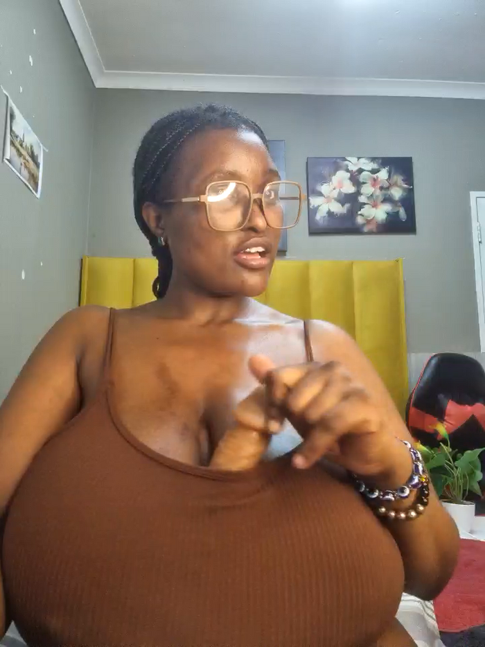 Bustygoddess32