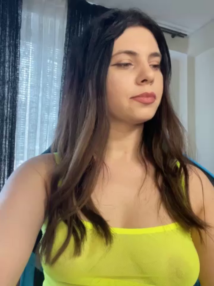 CurlyLara