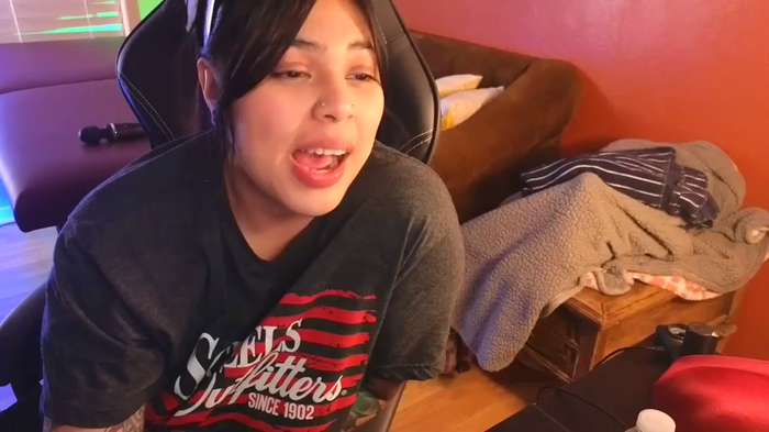 miacanela_xo