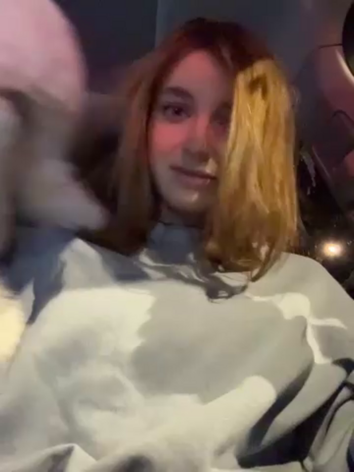 -AngelAri-