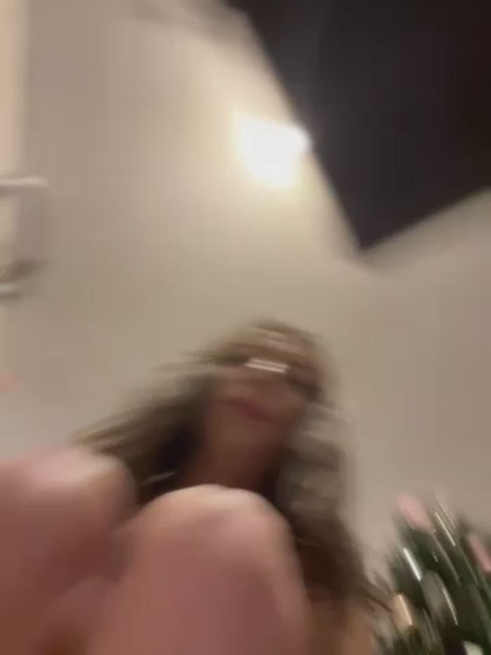 Mia_Ethan