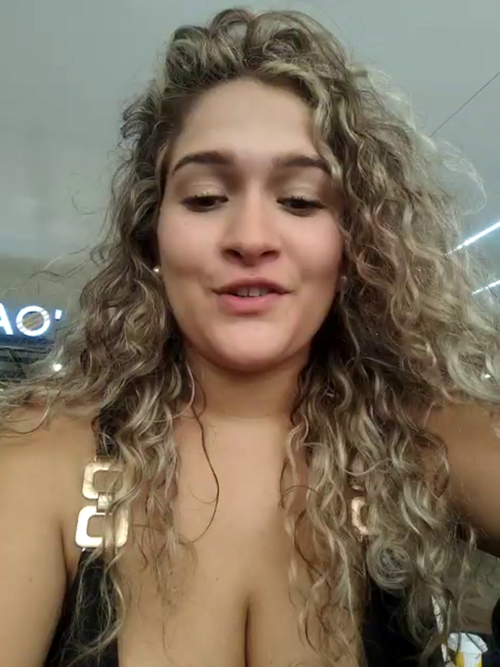 Sara_smiiith211