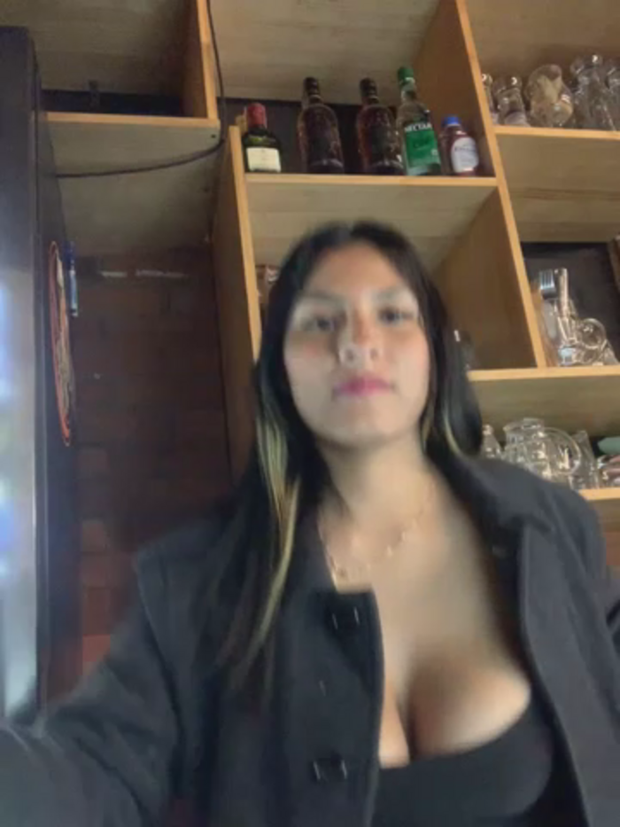 cami_leon