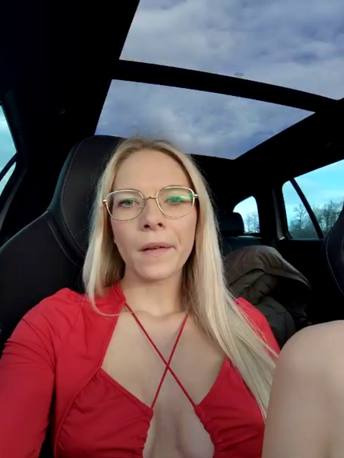 Vivi_Vallentine