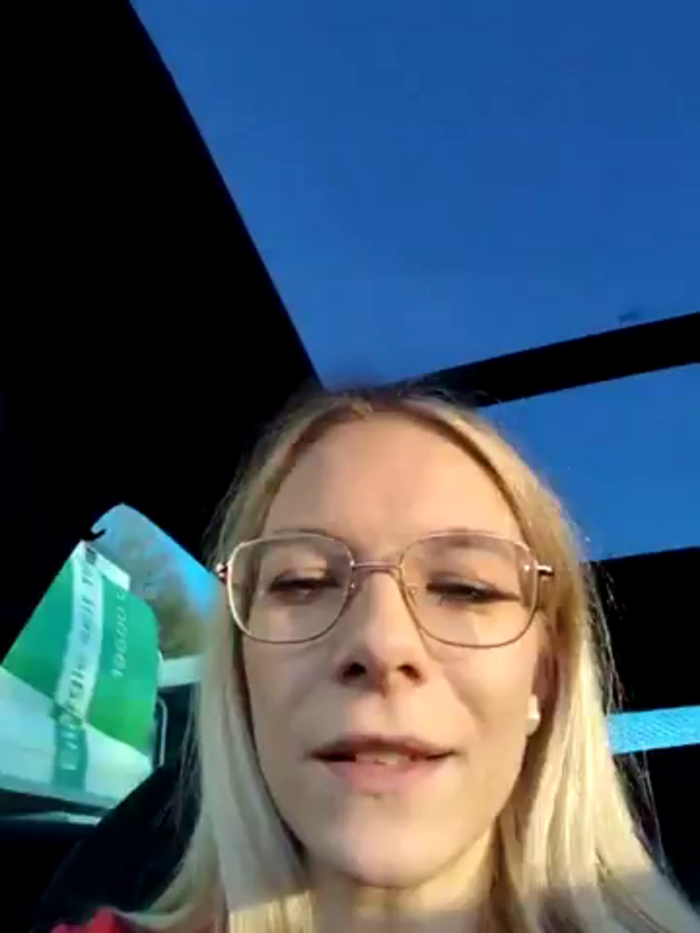 Vivi_Vallentine