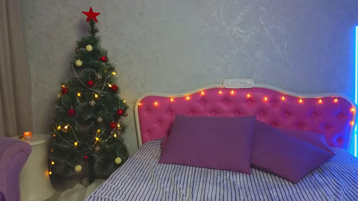 Ariana_Petite