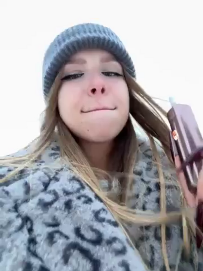 mur_girl