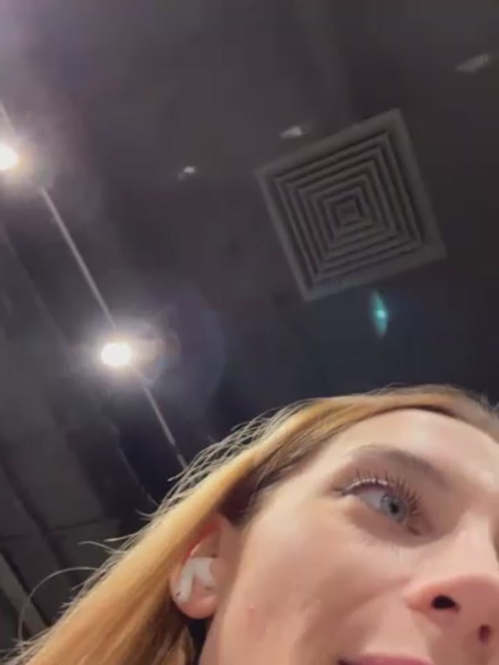 -AngelAri-