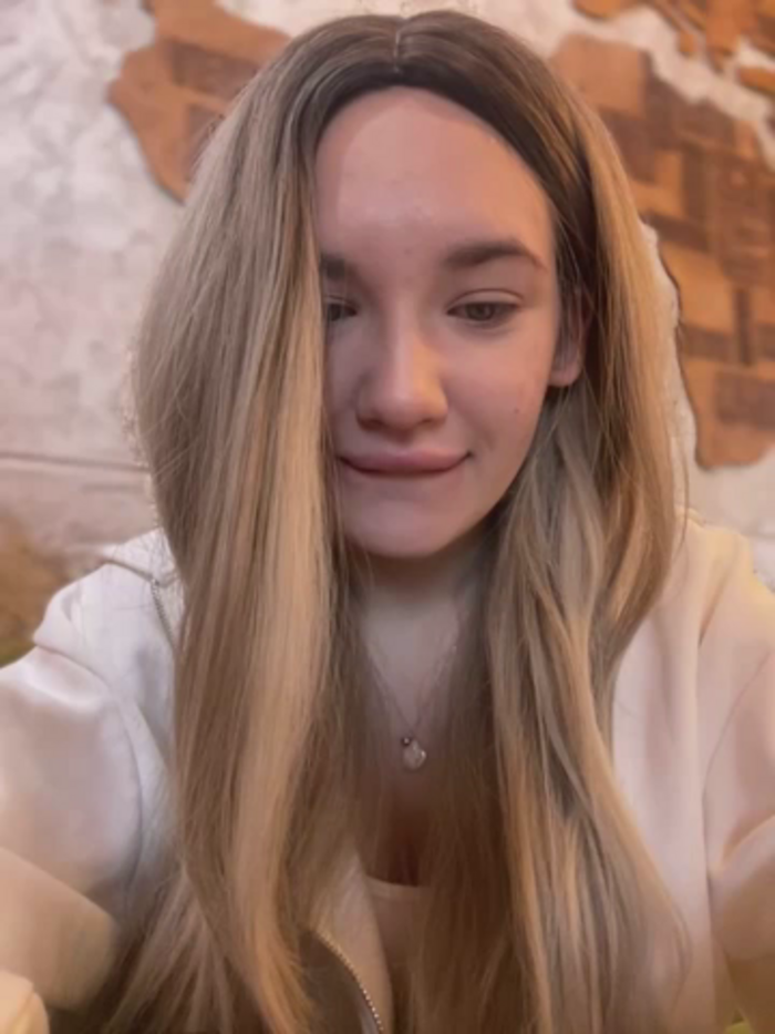 Holly_Molii