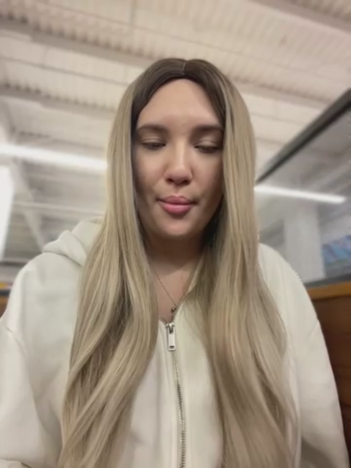 Holly_Molii