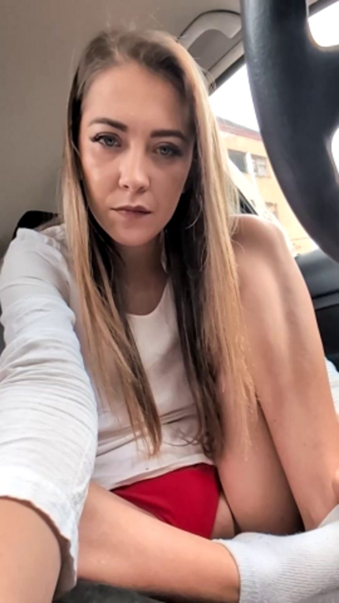 Risky_girl23