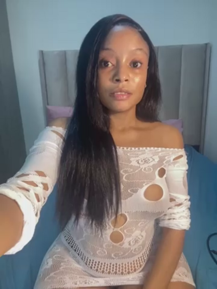 SexyDee025