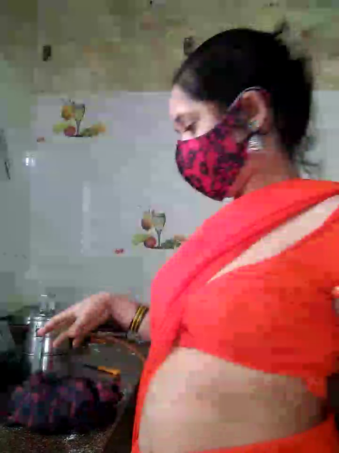 DesiRiya77