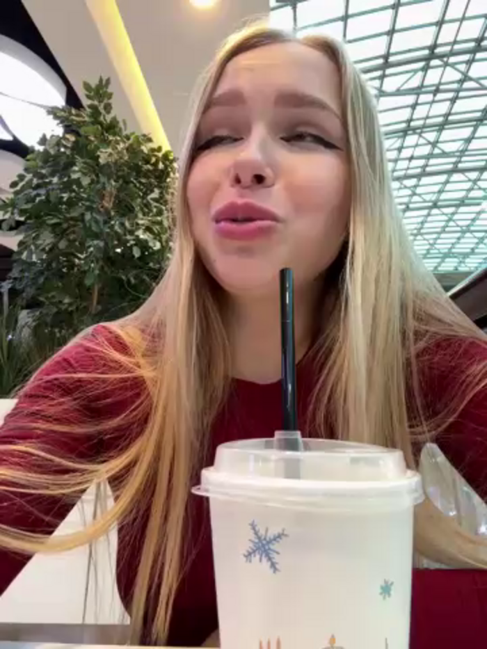 mur_girl
