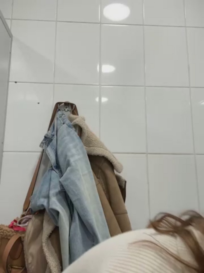 -AngelAri-