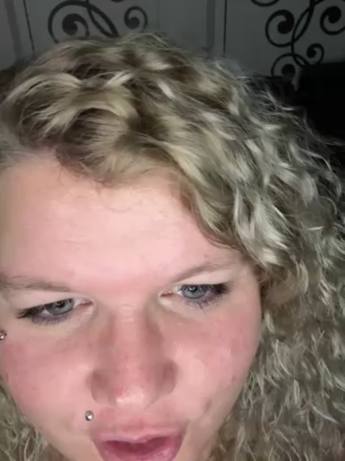 CurvyAnonymousGirl89