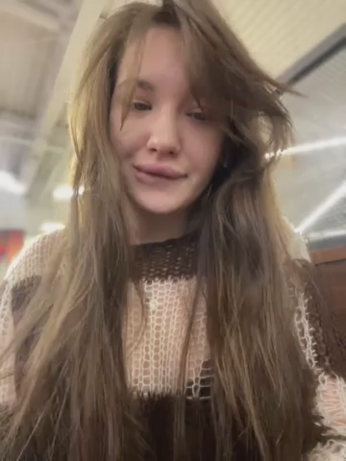 Holly_Molii
