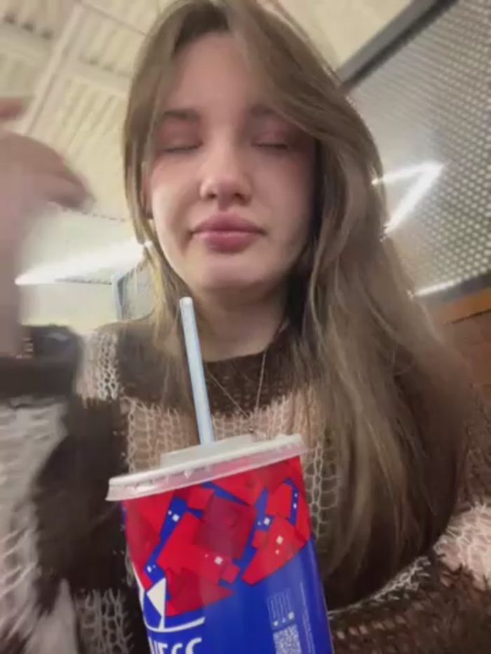 Holly_Molii