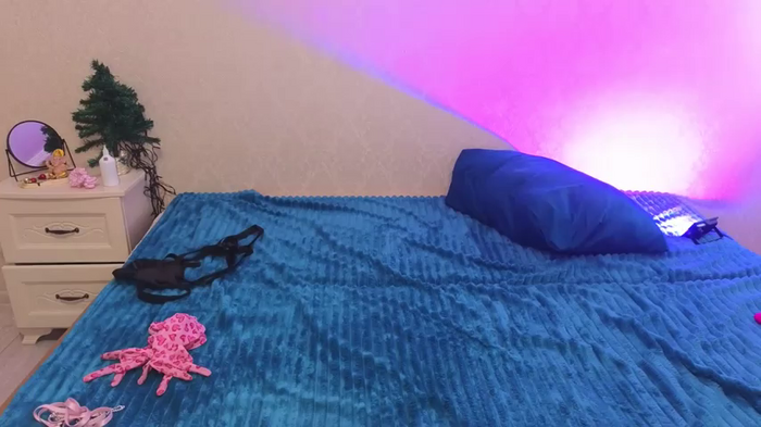 Megan_Kira