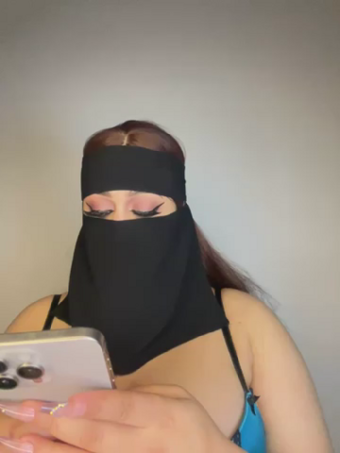 QueenDina777