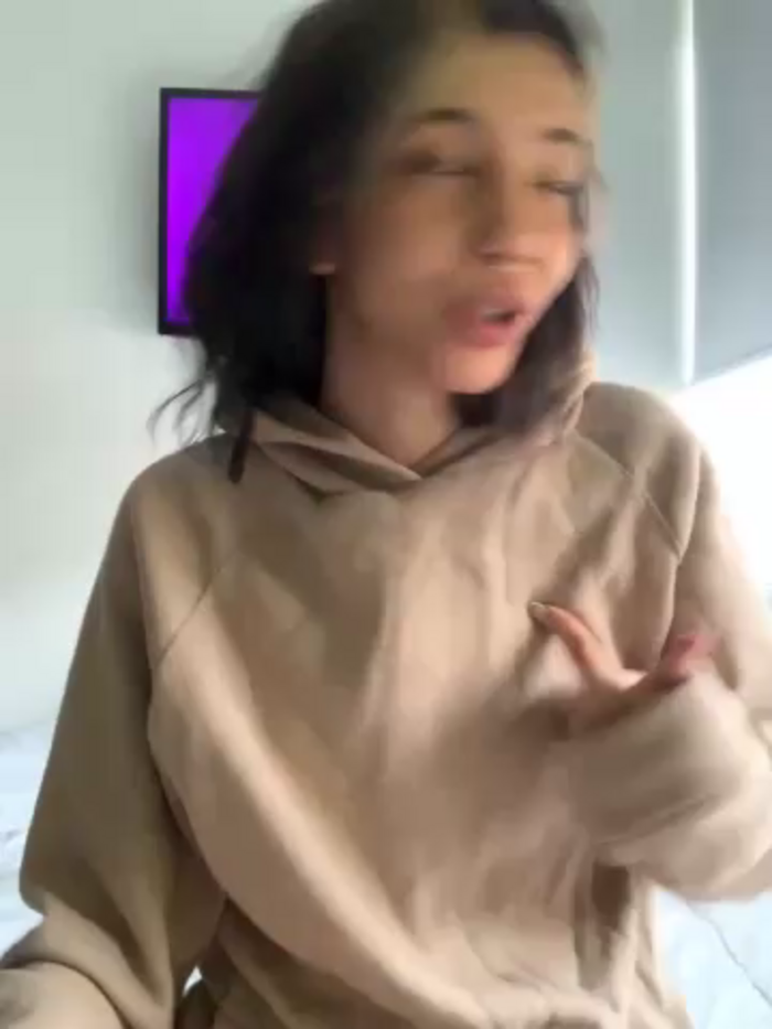 MIA_CUUTE-