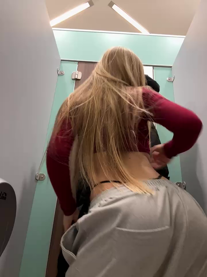 mur_girl
