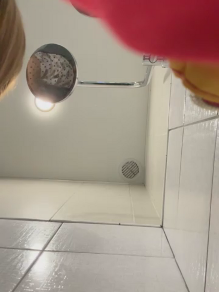 -AngelAri-
