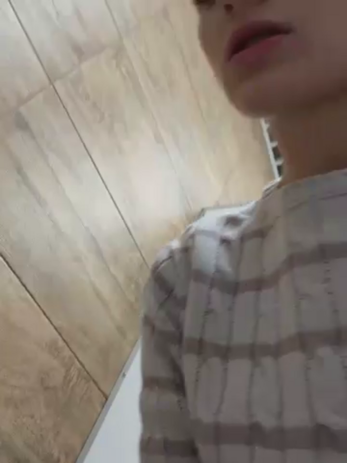 -AngelAri-