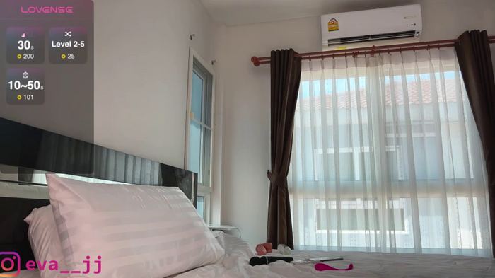 Eva_JJ