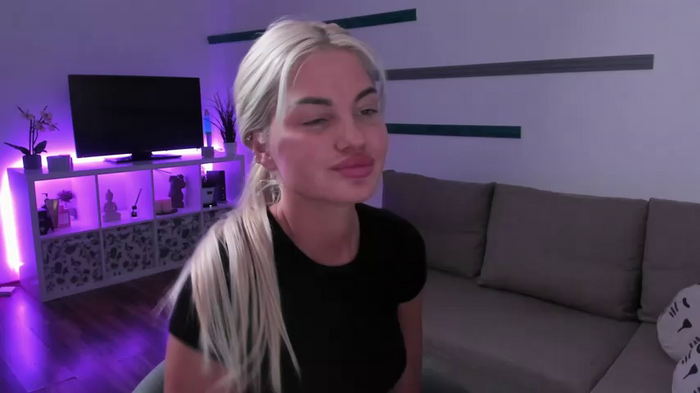 Nia_Blondie_X