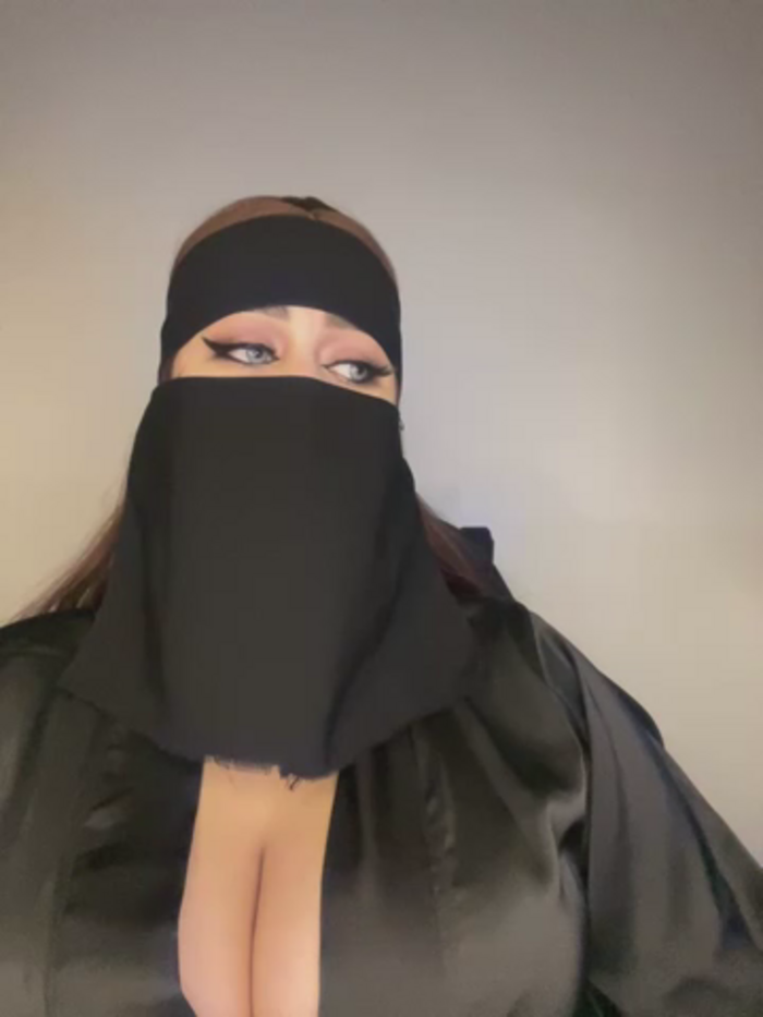 QueenDina777