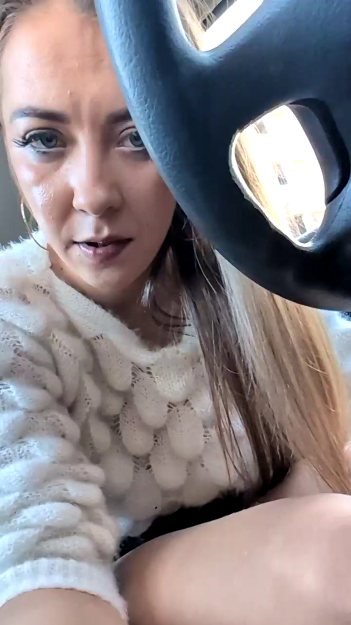 Risky_girl23