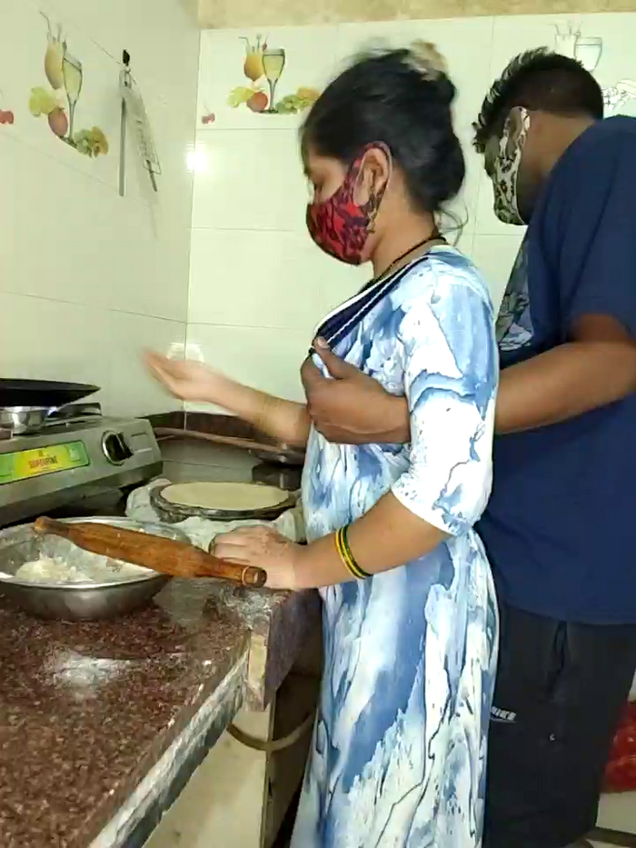 DesiRiya77