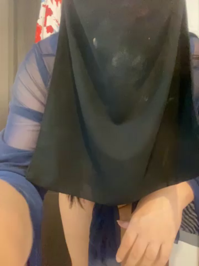 Hot-Sarah-arab