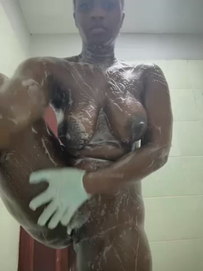 t-Booty_risky_