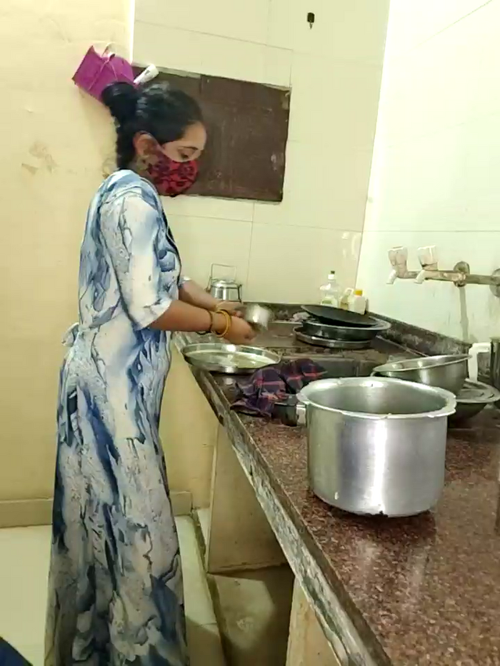DesiRiya77