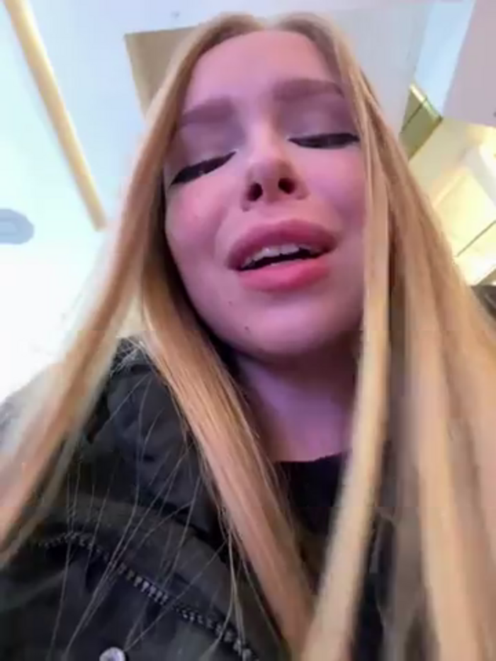 mur_girl