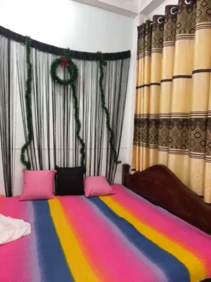 Angel_Zaara