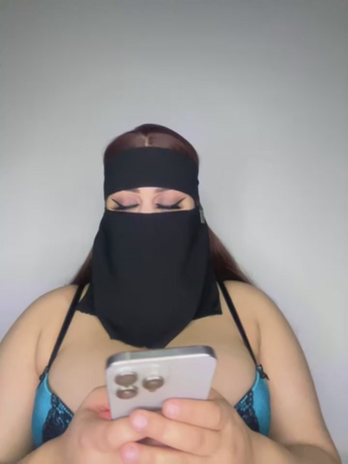 QueenDina777