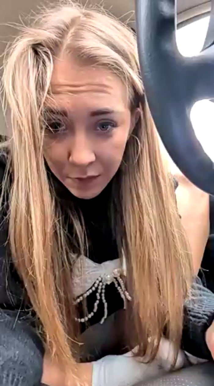 Risky_girl23